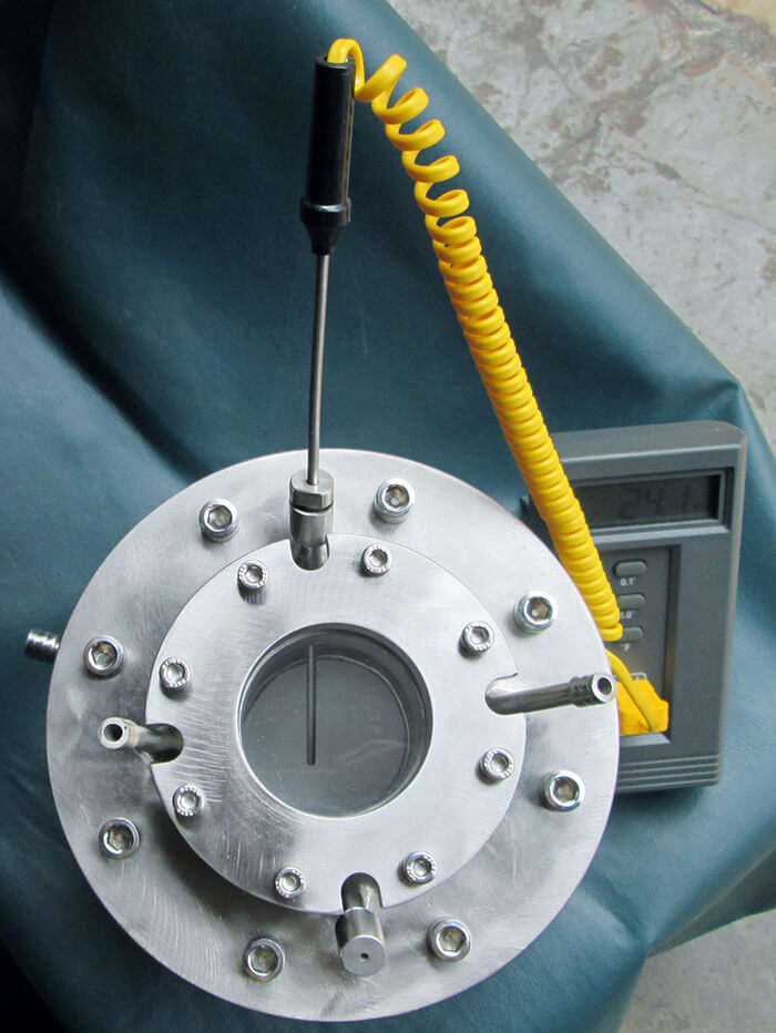 high pressure photochemical reactor 4 .jpg